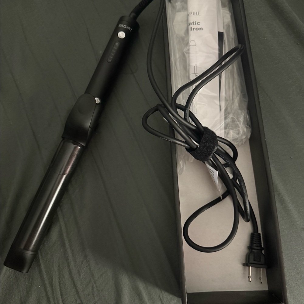 LuxSpire Automatic Curling Iron NIB